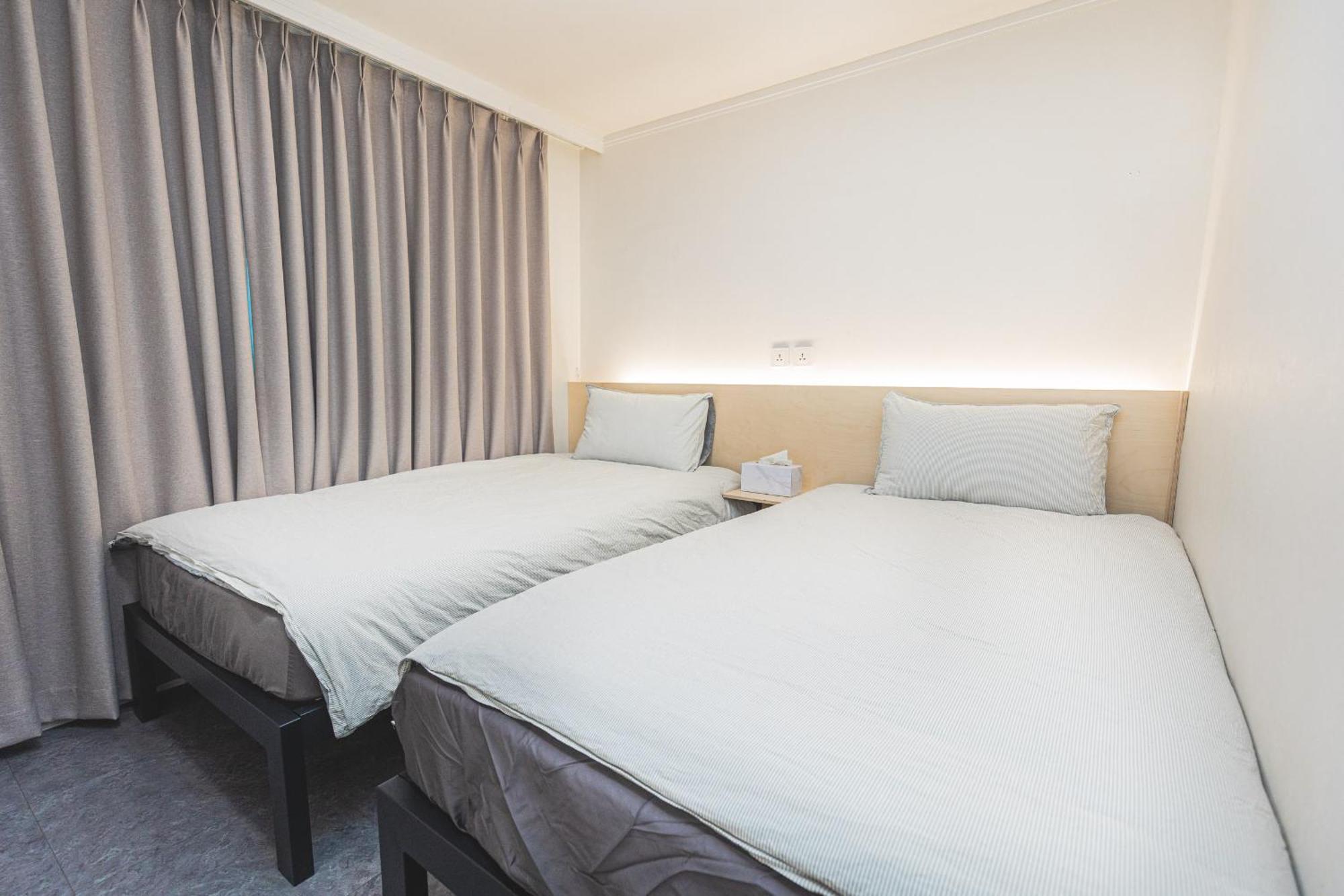 Guest house Kotaro House *